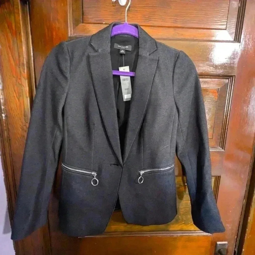 NWT Ann Taylor Zipper Pocket Black Blazer Size 00P